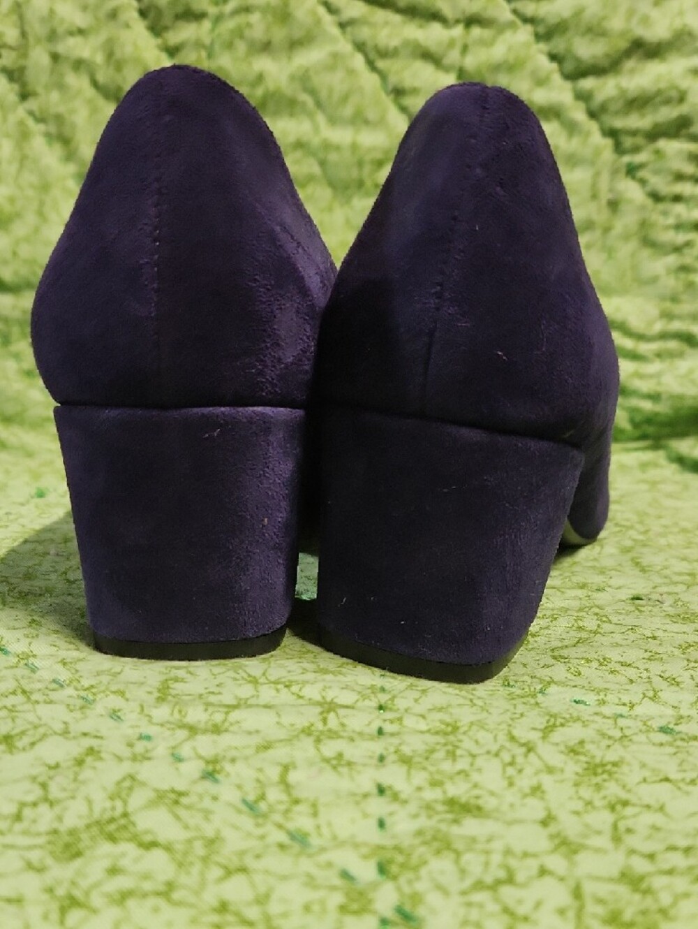 7.5 Naturalizer Navy Suede Block Heel Pumps - Picture 4 of 6